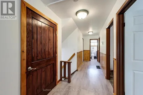 151 Tyrolean Lane Blue Mountains ON L9Y 0N3