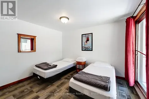 151 Tyrolean Lane Blue Mountains ON L9Y 0N3