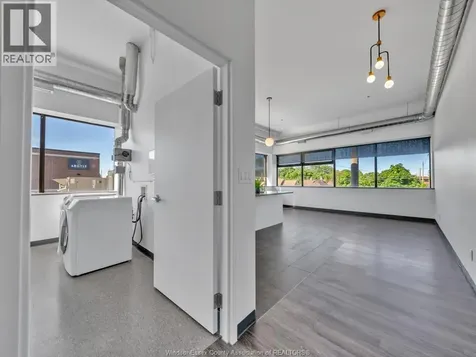 2109 Ottawa Street Windsor ON N8Y 1R8