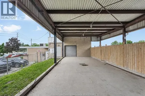 986 Tecumseh Road West Windsor ON N8X 2A8