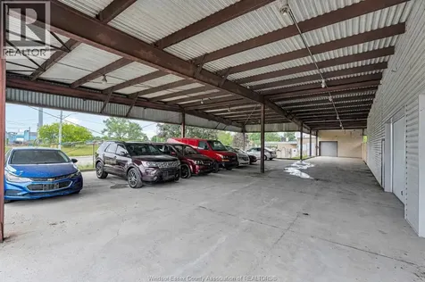 986 Tecumseh Road West Windsor ON N8X 2A8