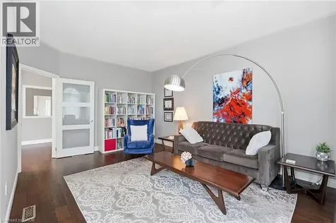 58 Anderson Court Ancaster ON L9G 4Z7