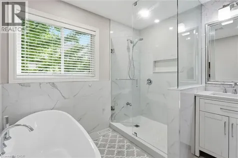 58 Anderson Court Ancaster ON L9G 4Z7