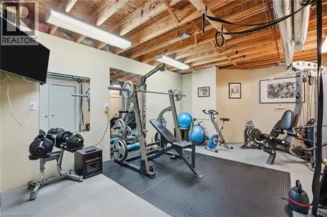 58 Anderson Court Ancaster ON L9G 4Z7