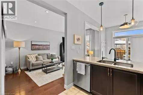82 Summerberry Way Hamilton ON L9B 0G1