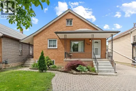 759 Glengarry Avenue Windsor ON N9A 1R4