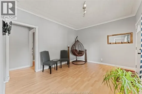 759 Glengarry Avenue Windsor ON N9A 1R4