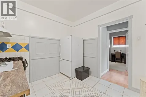 759 Glengarry Avenue Windsor ON N9A 1R4