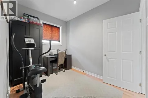 759 Glengarry Avenue Windsor ON N9A 1R4