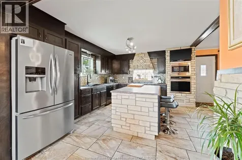 759 Glengarry Avenue Windsor ON N9A 1R4