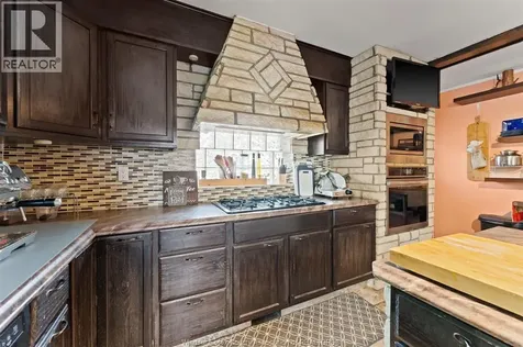 759 Glengarry Avenue Windsor ON N9A 1R4