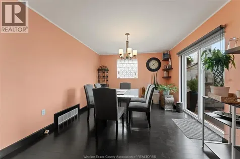 759 Glengarry Avenue Windsor ON N9A 1R4