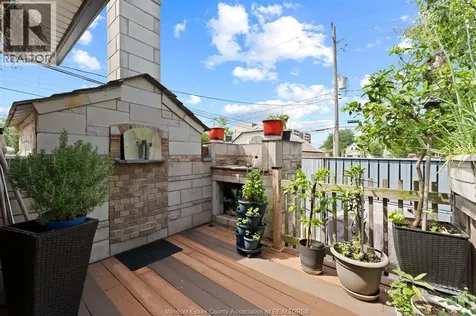 759 Glengarry Avenue Windsor ON N9A 1R4