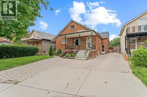 759 Glengarry Avenue Windsor ON N9A 1R4