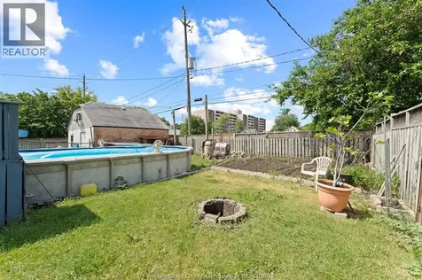 759 Glengarry Avenue Windsor ON N9A 1R4