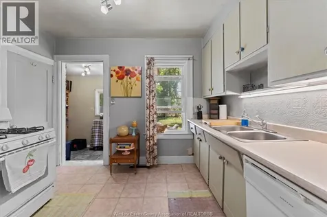 1510 Elsmere Avenue Windsor ON N8X 4H3