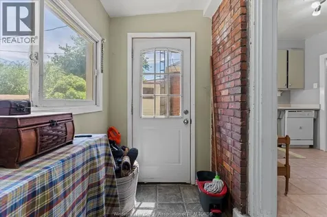 1510 Elsmere Avenue Windsor ON N8X 4H3
