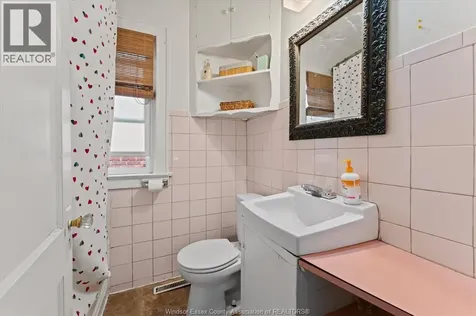 1510 Elsmere Avenue Windsor ON N8X 4H3
