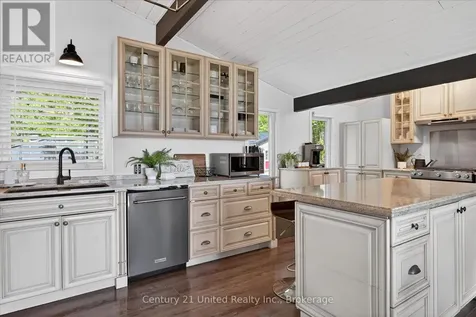 1515 O'connor Drive Selwyn ON K0L 1T0