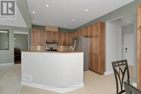 504 Landswood Way Ottawa ON K2S 0A5