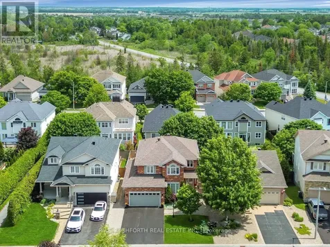 504 Landswood Way Ottawa ON K2S 0A5