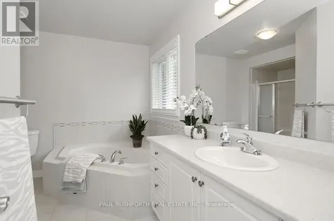 504 Landswood Way Ottawa ON K2S 0A5