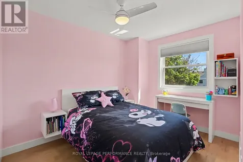 17 Bentbrook Crescent Ottawa ON K2J 3X9
