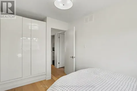 17 Bentbrook Crescent Ottawa ON K2J 3X9