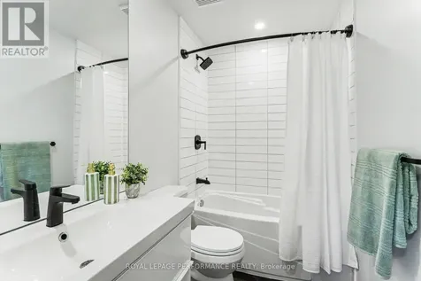 17 Bentbrook Crescent Ottawa ON K2J 3X9