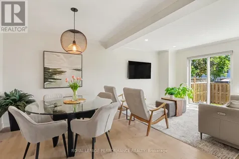 17 Bentbrook Crescent Ottawa ON K2J 3X9