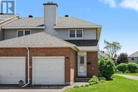 17 Bentbrook Crescent Ottawa ON K2J 3X9