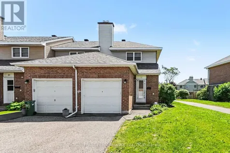 17 Bentbrook Crescent Ottawa ON K2J 3X9