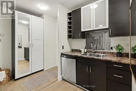 200 Bay Street South Ottawa ON K1R 7W8