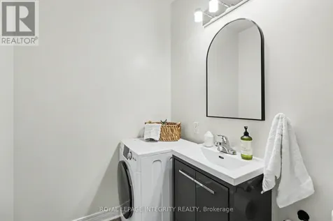 200 Bay Street South Ottawa ON K1R 7W8