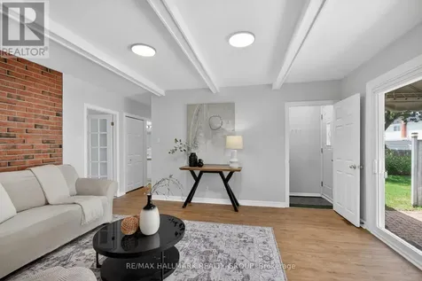 37 Parkwood Crescent Ottawa ON K1B 3J5