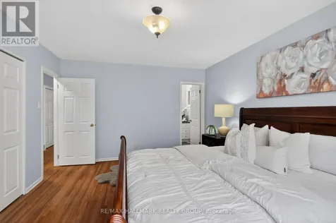 37 Parkwood Crescent Ottawa ON K1B 3J5