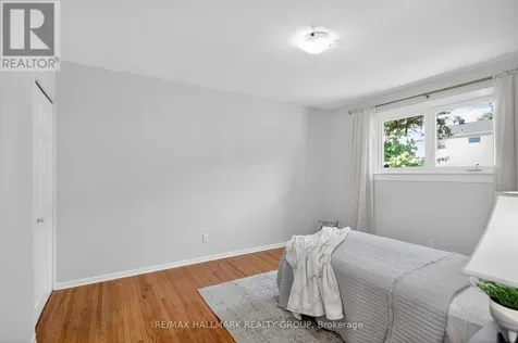 37 Parkwood Crescent Ottawa ON K1B 3J5
