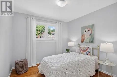 37 Parkwood Crescent Ottawa ON K1B 3J5