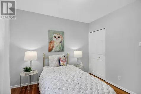 37 Parkwood Crescent Ottawa ON K1B 3J5