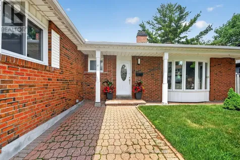 37 Parkwood Crescent Ottawa ON K1B 3J5