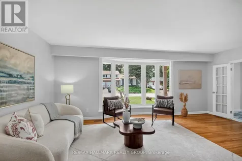 37 Parkwood Crescent Ottawa ON K1B 3J5
