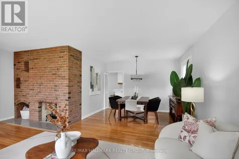 37 Parkwood Crescent Ottawa ON K1B 3J5