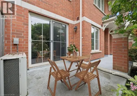 43 Hays Boulevard Oakville ON L6H 0J1