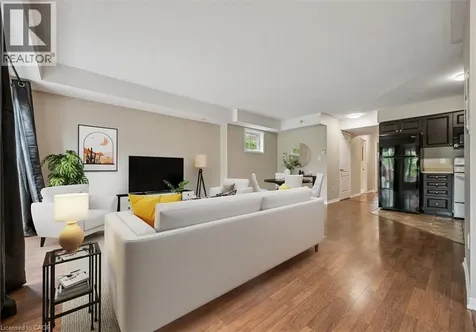 43 Hays Boulevard Oakville ON L6H 0J1