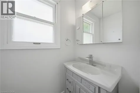1076 Clearview Avenue Burlington ON L7T 2J1