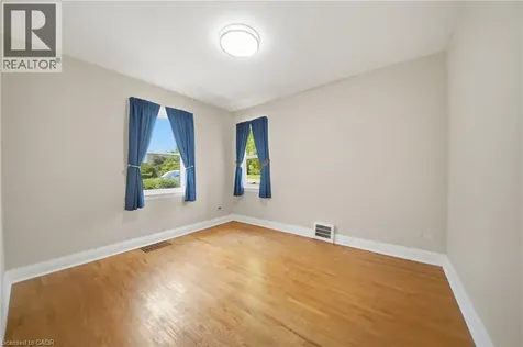 1076 Clearview Avenue Burlington ON L7T 2J1