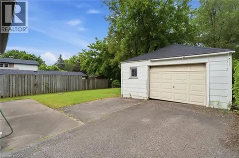 1076 Clearview Avenue Burlington ON L7T 2J1