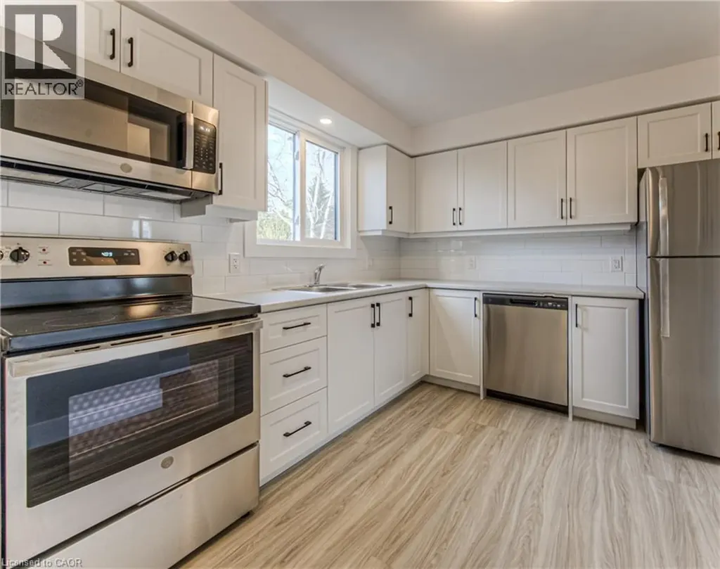 40 Daniel Avenue Kitchener ON N2K 2E9
