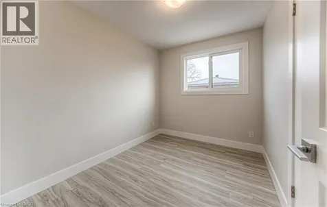 40 Daniel Avenue Kitchener ON N2K 2E9