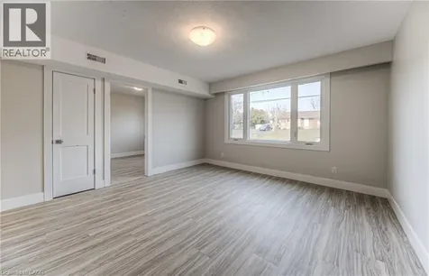 40 Daniel Avenue Kitchener ON N2K 2E9